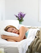 01-woman-sleeping-bed-lgn-60196906.jpg